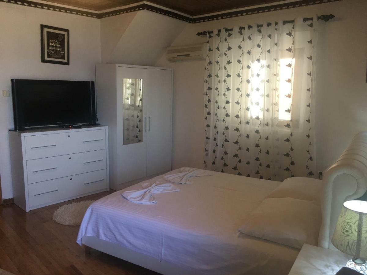 Guest House Alea Улцинь Экстерьер фото